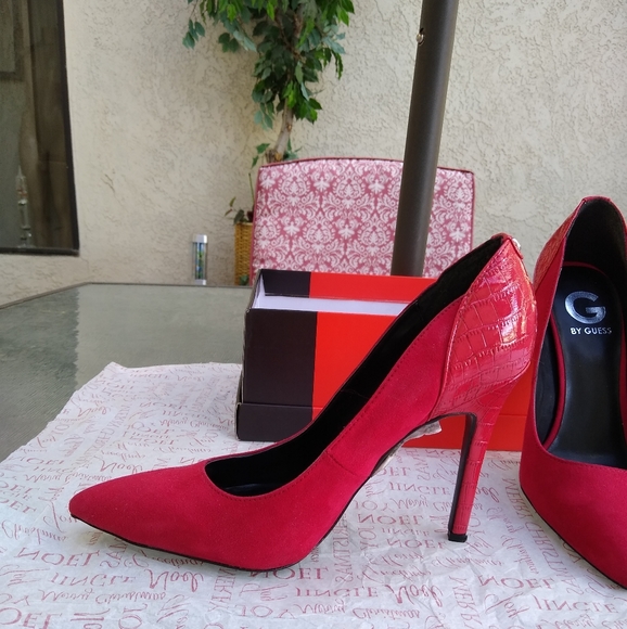 G By Guess Shoes - Picture 4 of 5